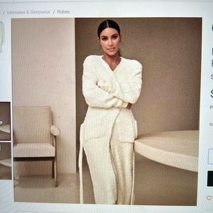 SKIMS S/M Long Knit Boucle Robe in Ivory Cream